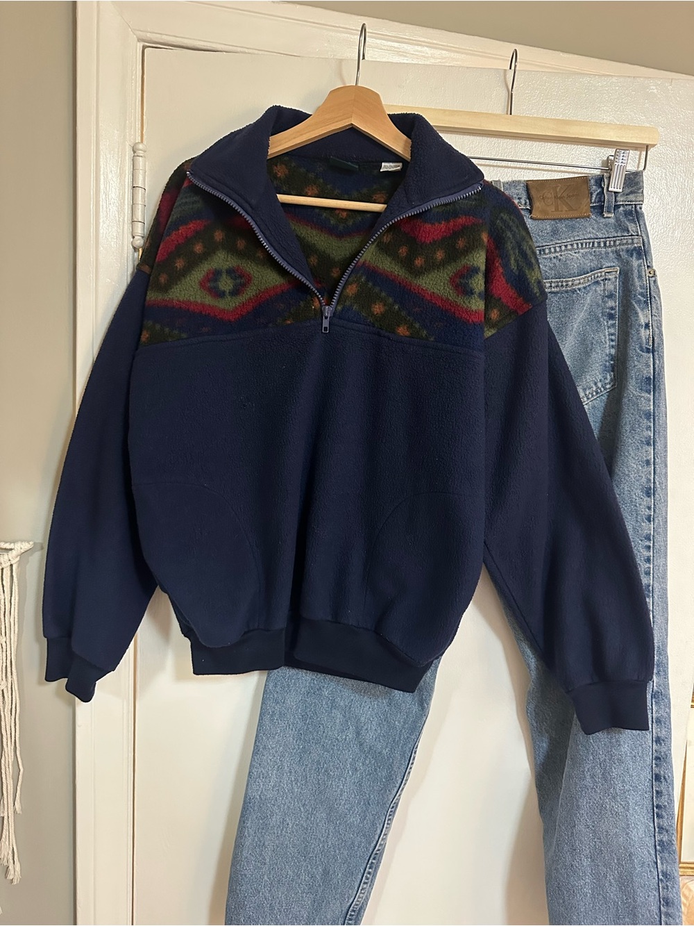 Vintage fleece Pullover with Patterned Yoke